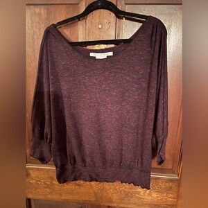 Really cute lightweight burgundy scoop neck sweater.